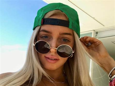 You may not have heard of Alex <b>Cooper</b>, but the 28-year-old is the most popular female podcaster in the world - and Hollywood's A-Listers are flocking to speak with her. . Alexandra cooper leak